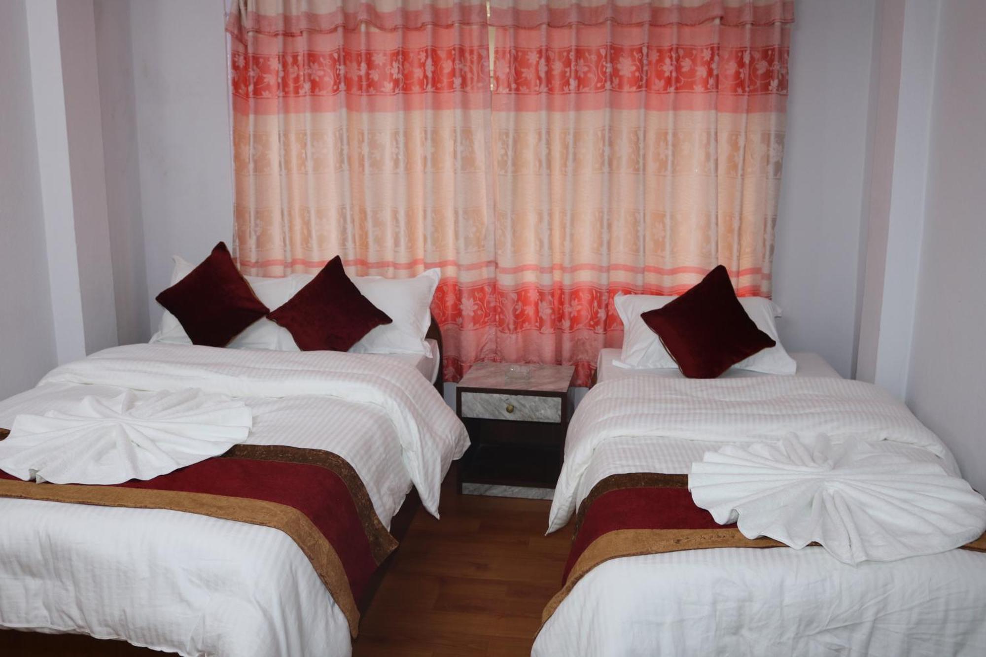 Om Tara Guest House Pvt Ltd Κατμαντού Εξωτερικό φωτογραφία