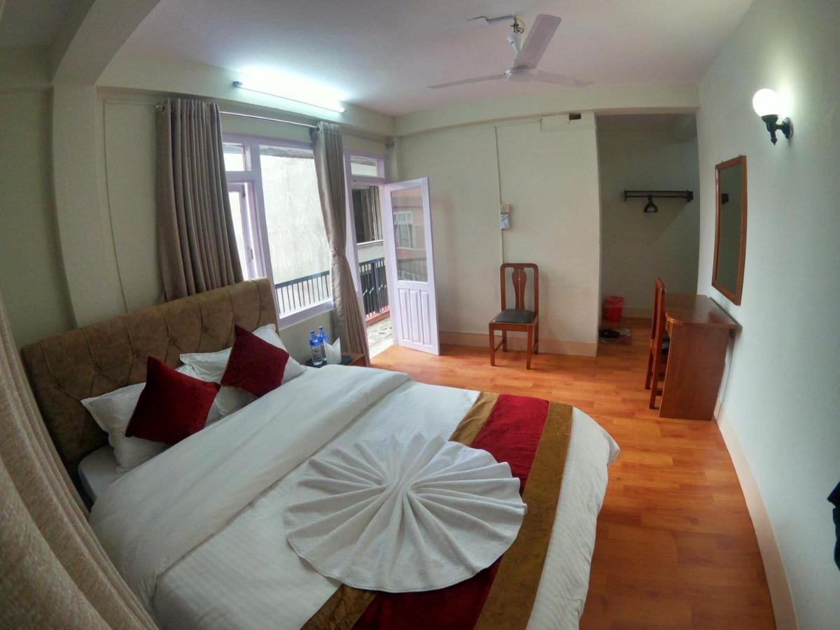 Om Tara Guest House Pvt Ltd Κατμαντού Εξωτερικό φωτογραφία