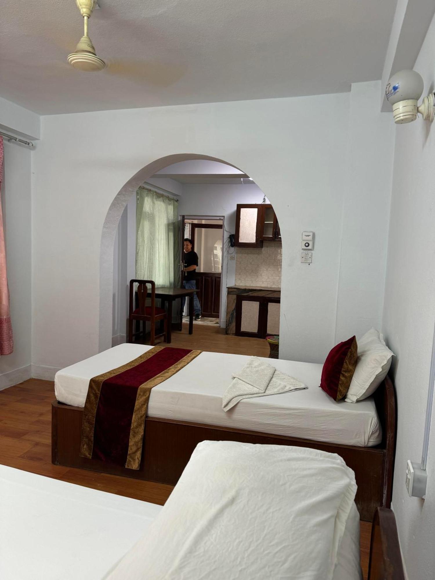 Om Tara Guest House Pvt Ltd Κατμαντού Εξωτερικό φωτογραφία