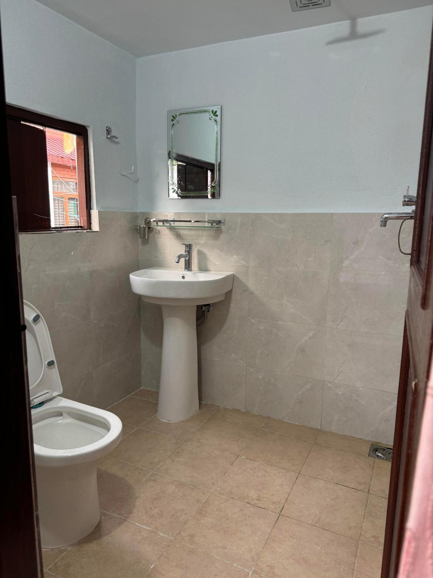 Om Tara Guest House Pvt Ltd Κατμαντού Εξωτερικό φωτογραφία