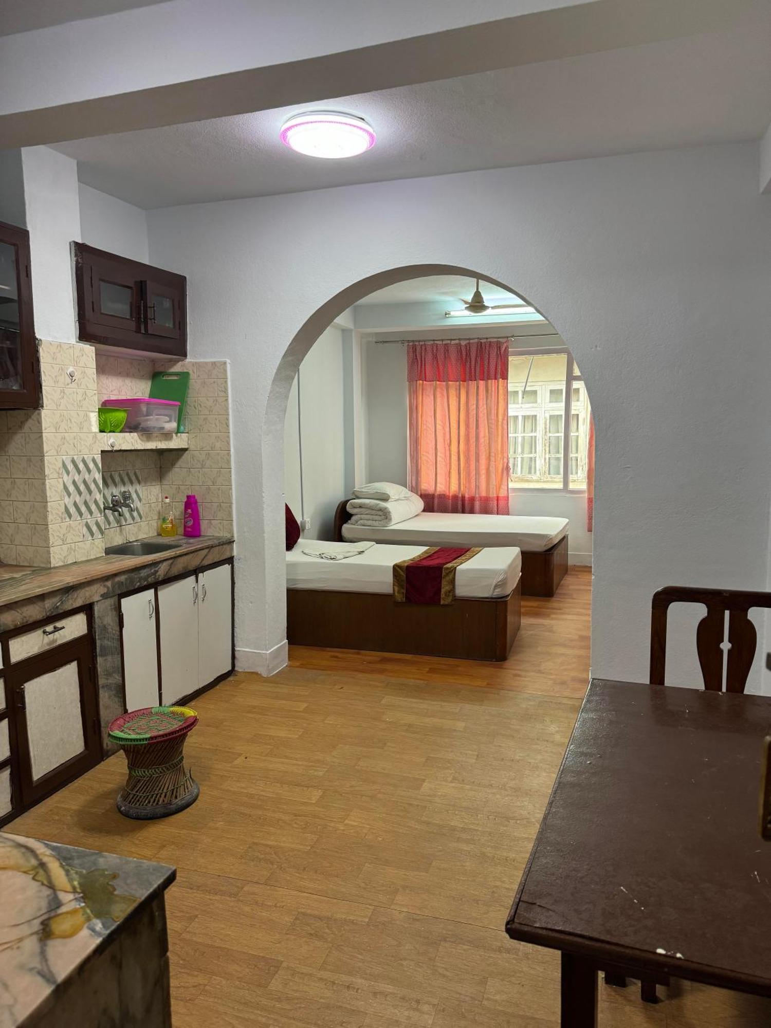 Om Tara Guest House Pvt Ltd Κατμαντού Εξωτερικό φωτογραφία