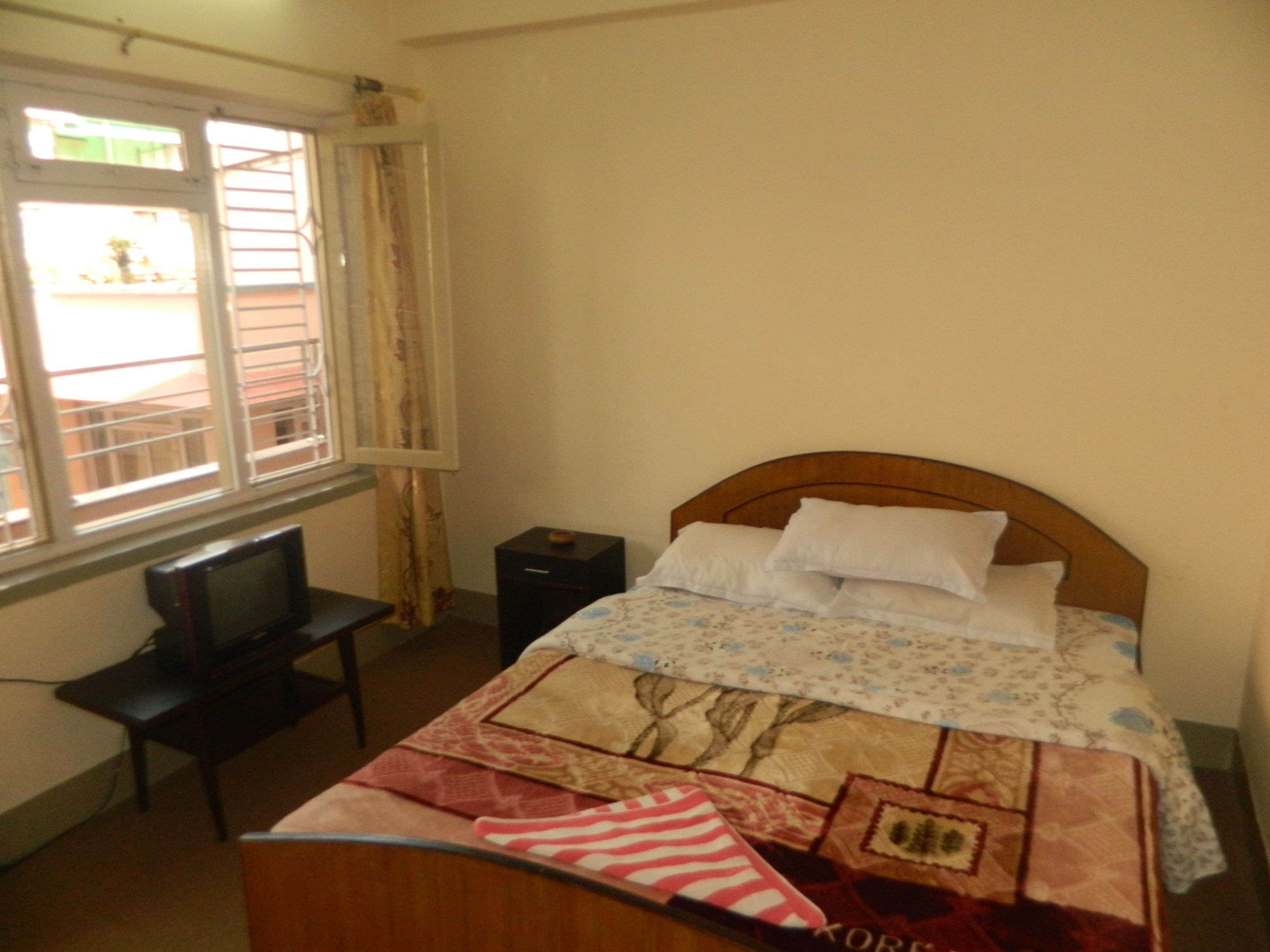 Om Tara Guest House Pvt Ltd Κατμαντού Εξωτερικό φωτογραφία
